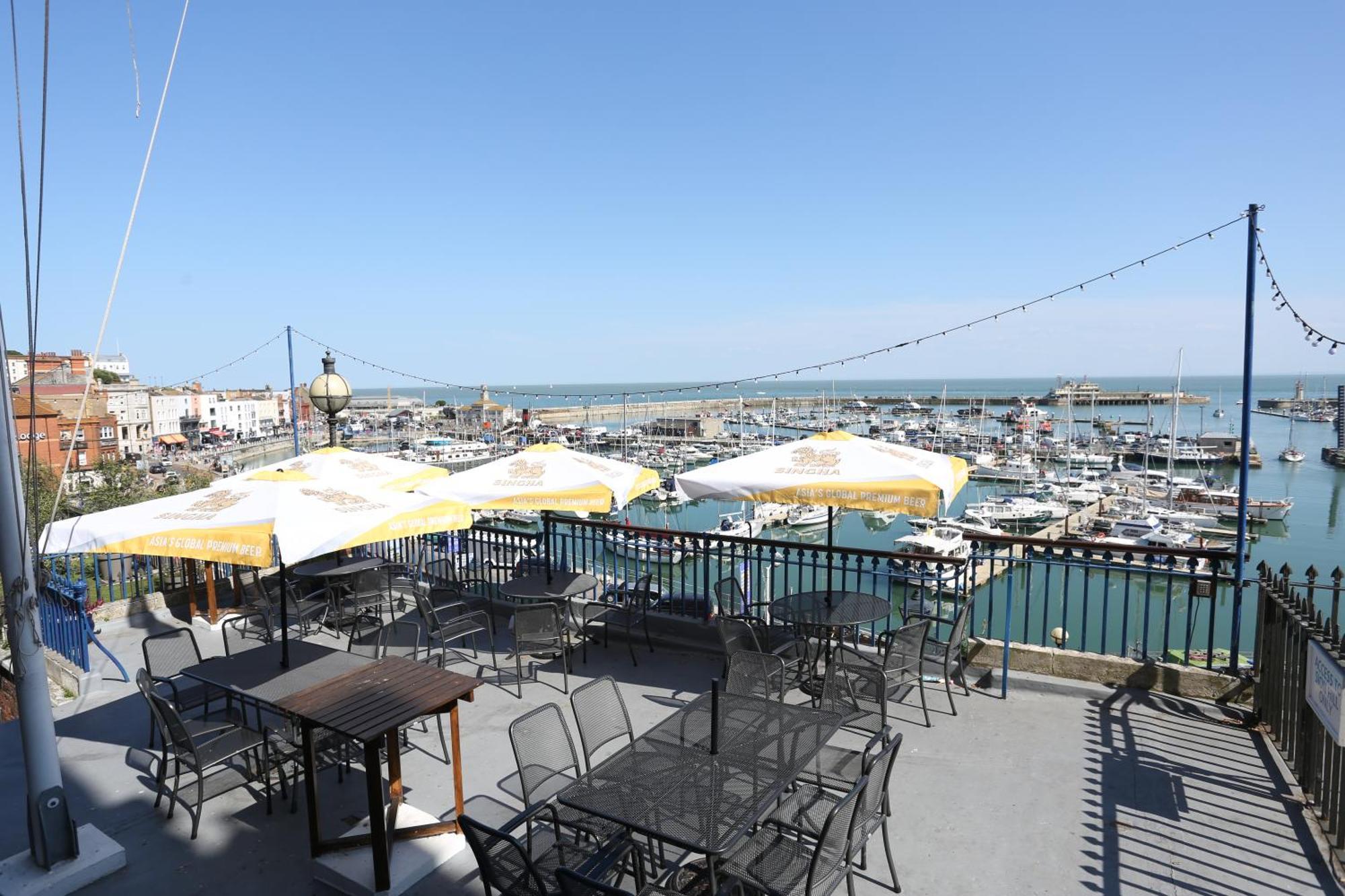 Royal Temple Yacht Club Hotel Ramsgate Exterior photo