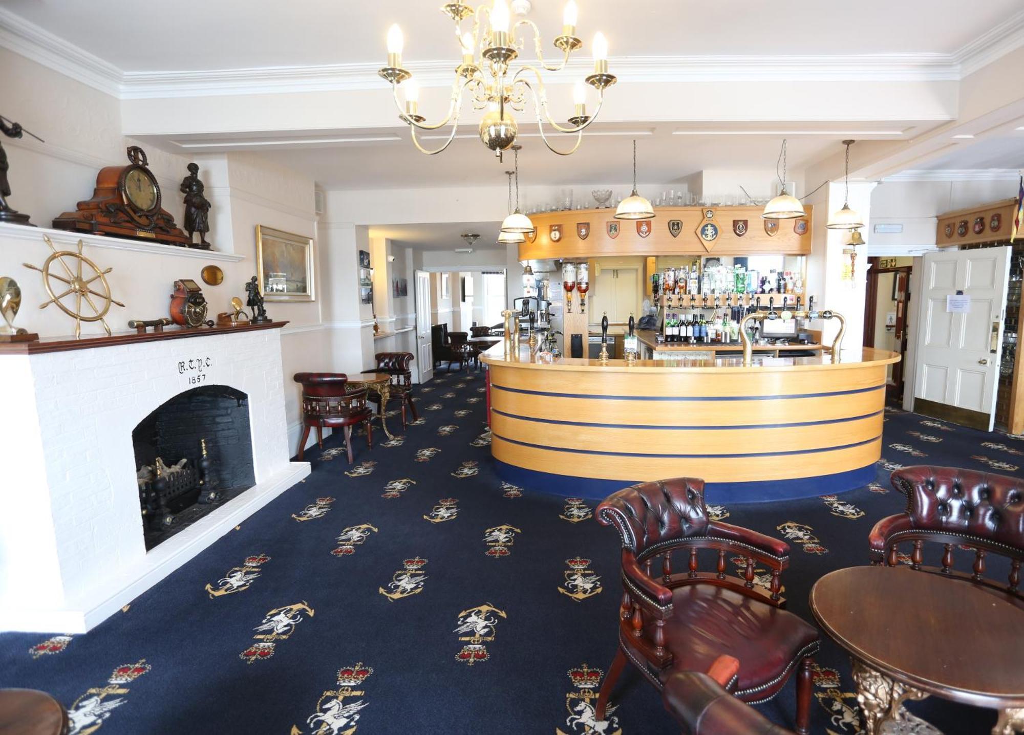 Royal Temple Yacht Club Hotel Ramsgate Exterior photo