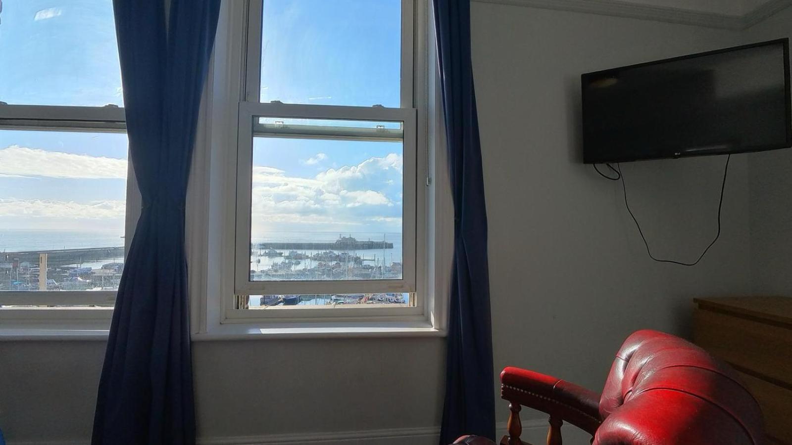 Royal Temple Yacht Club Hotel Ramsgate Exterior photo