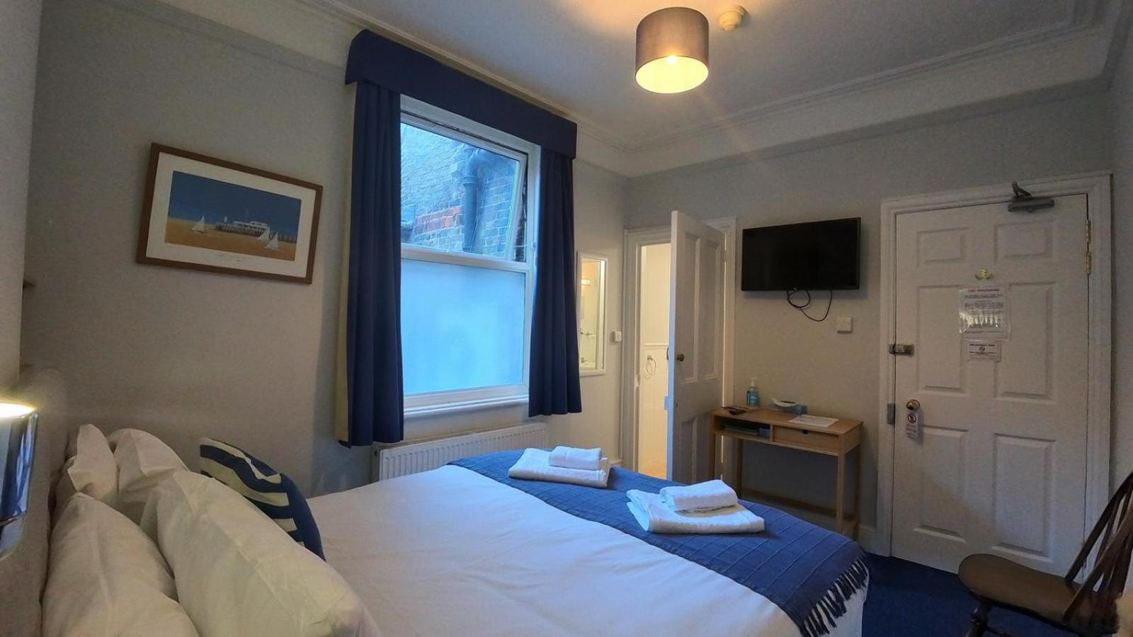 Royal Temple Yacht Club Hotel Ramsgate Exterior photo